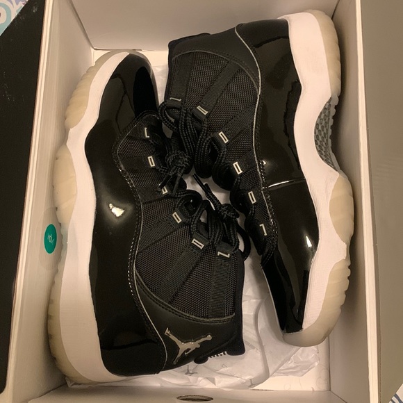 Jordan 11 jubilee size 9 - Picture 1 of 5